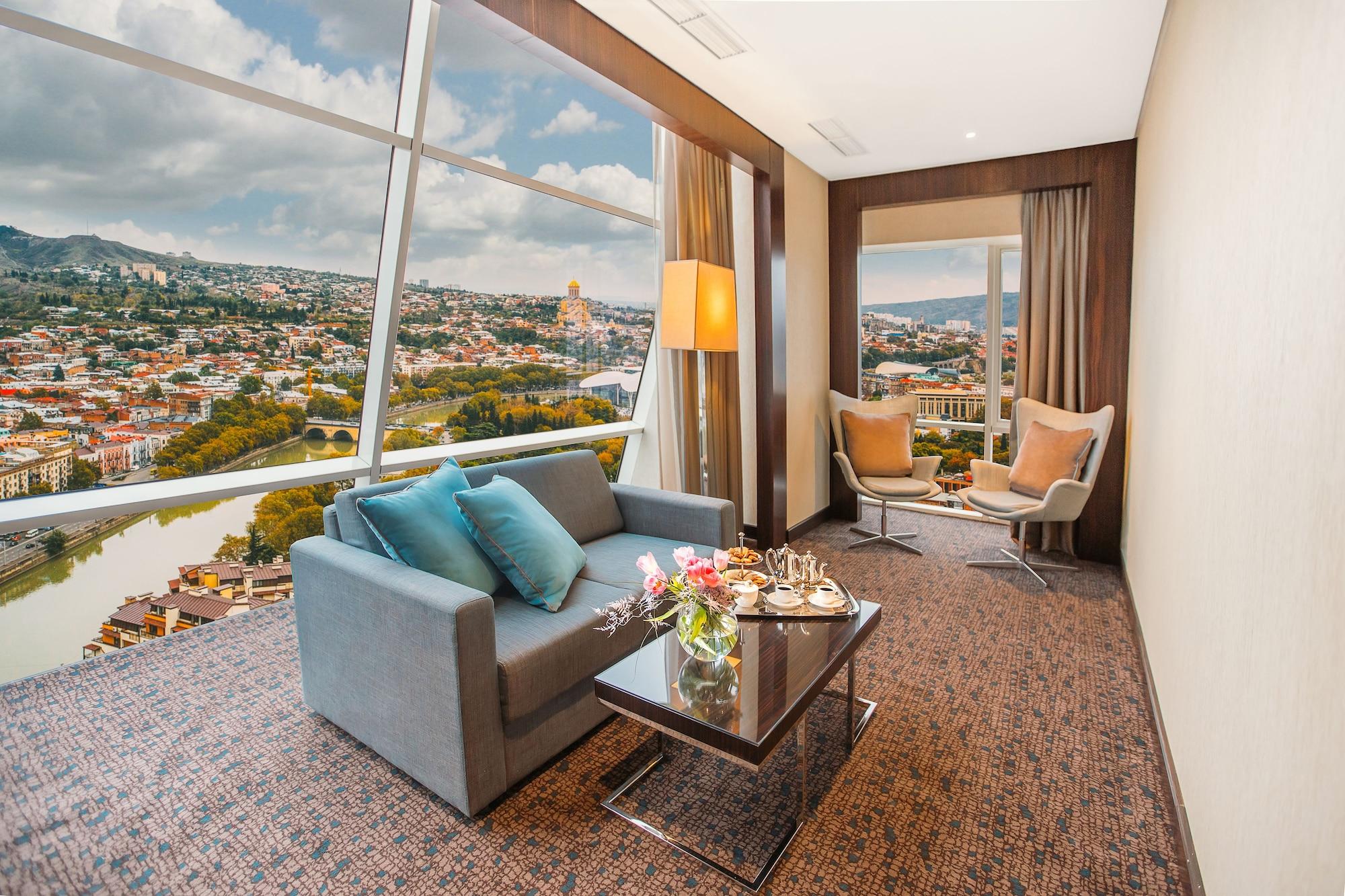 The Biltmore Tbilisi Hotel Exterior foto Suite